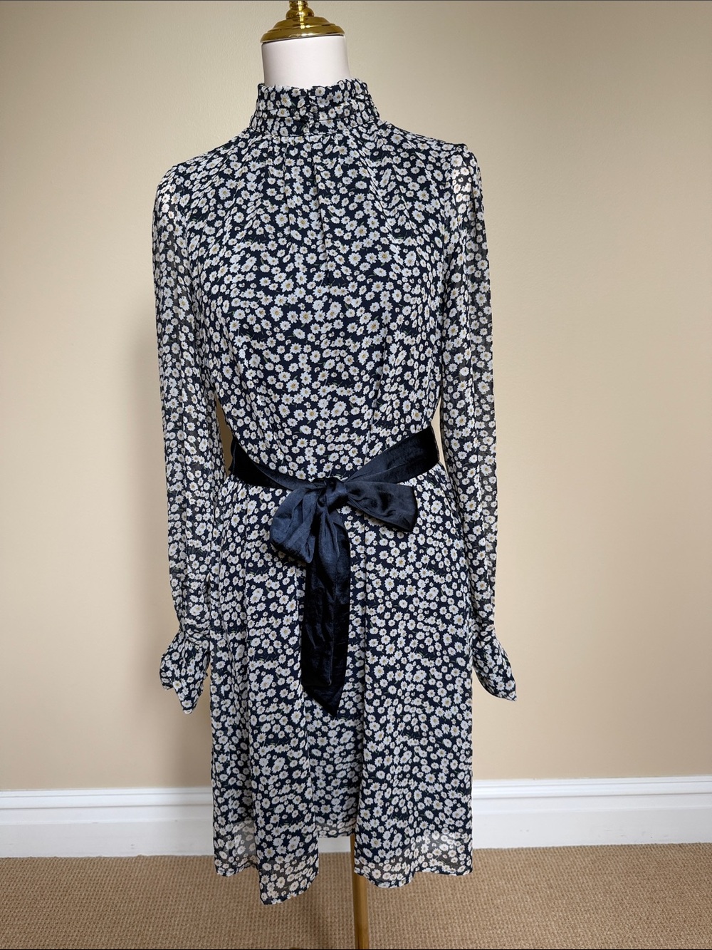 Sugar + Lips Navy Daisy Floral High Neck Belted Dress Size M